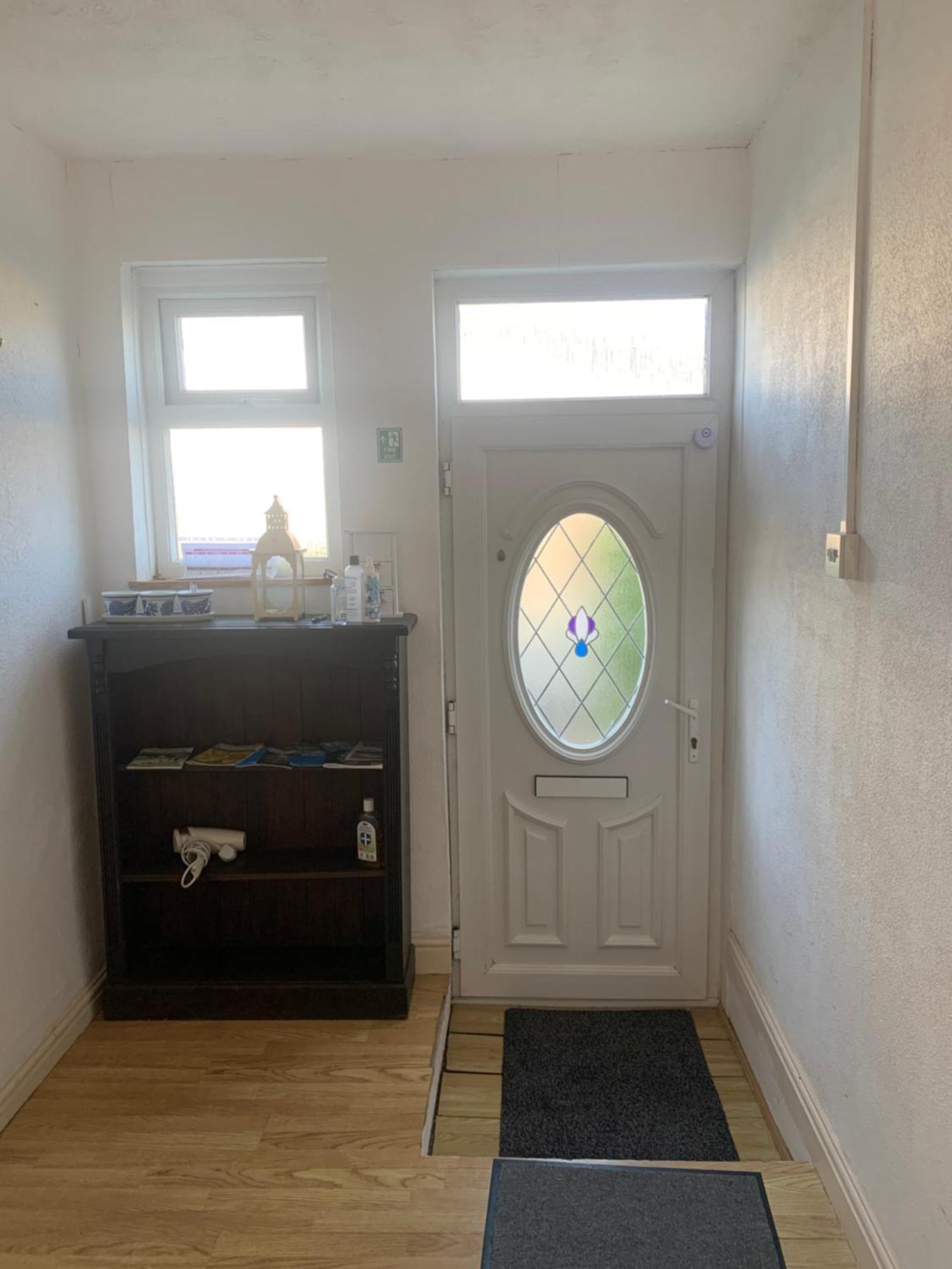 Room Only Guest Accommodation, Guest House Self Catering Bangor  Exterior foto